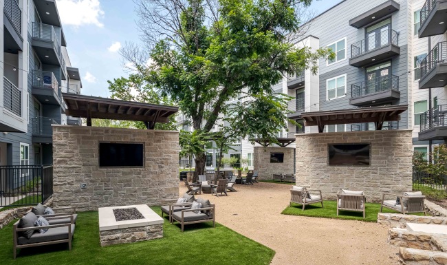 Downtown Fort Worth Apartments | The Grayson